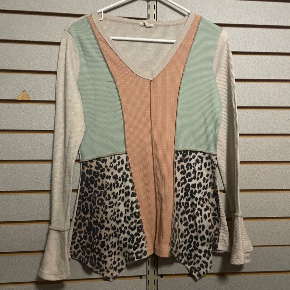 BIBI Colorblock Leopard Print Thermal V-Neck Long Sleeve Bell Sleeve Top Women M